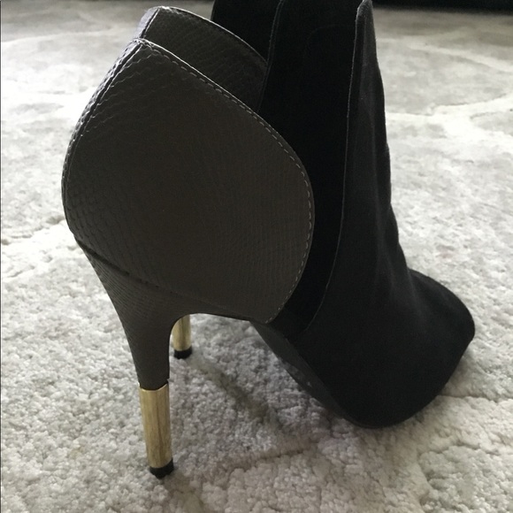 Qupid Peep Toe Heeled Bootie - Picture 3 of 4